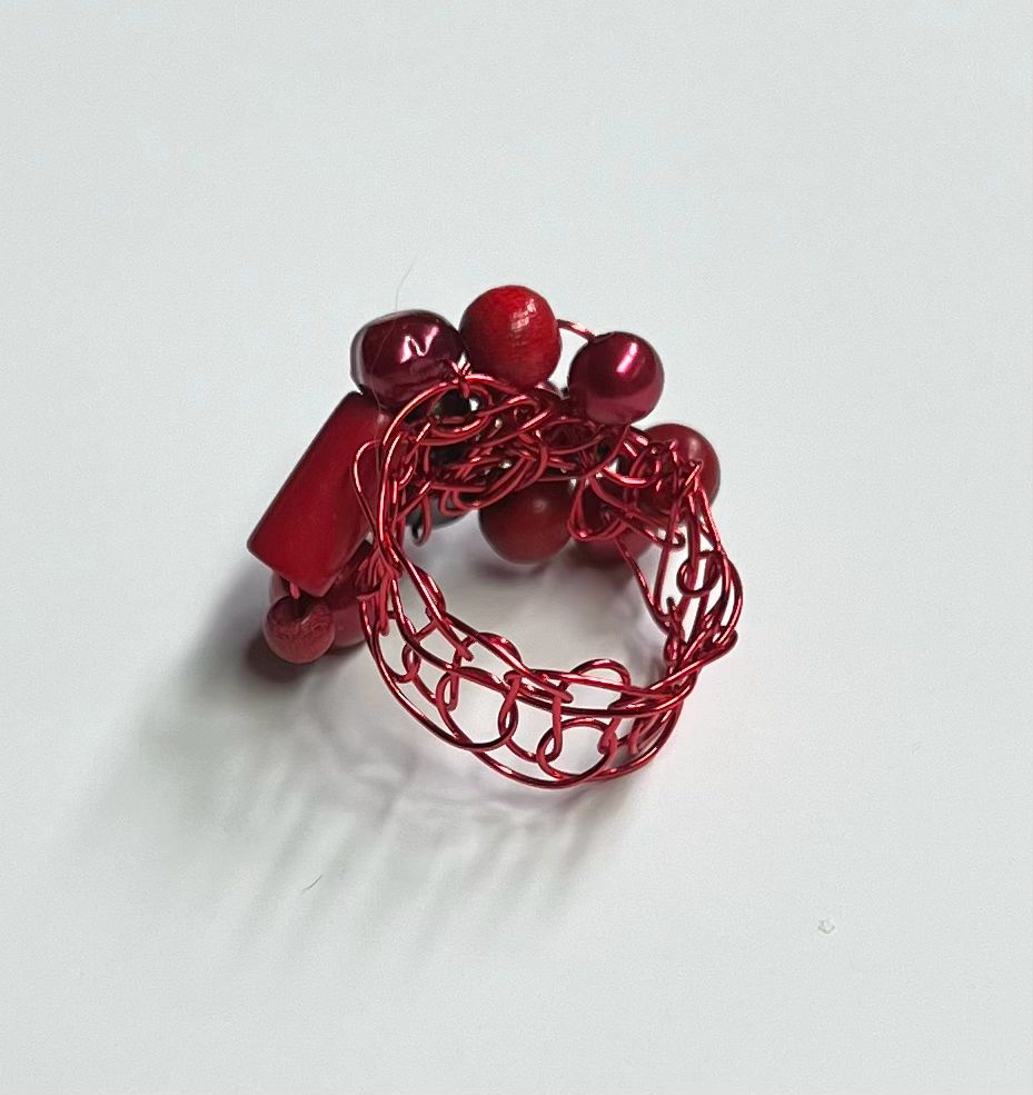 BAGUE ROUGE PERLES