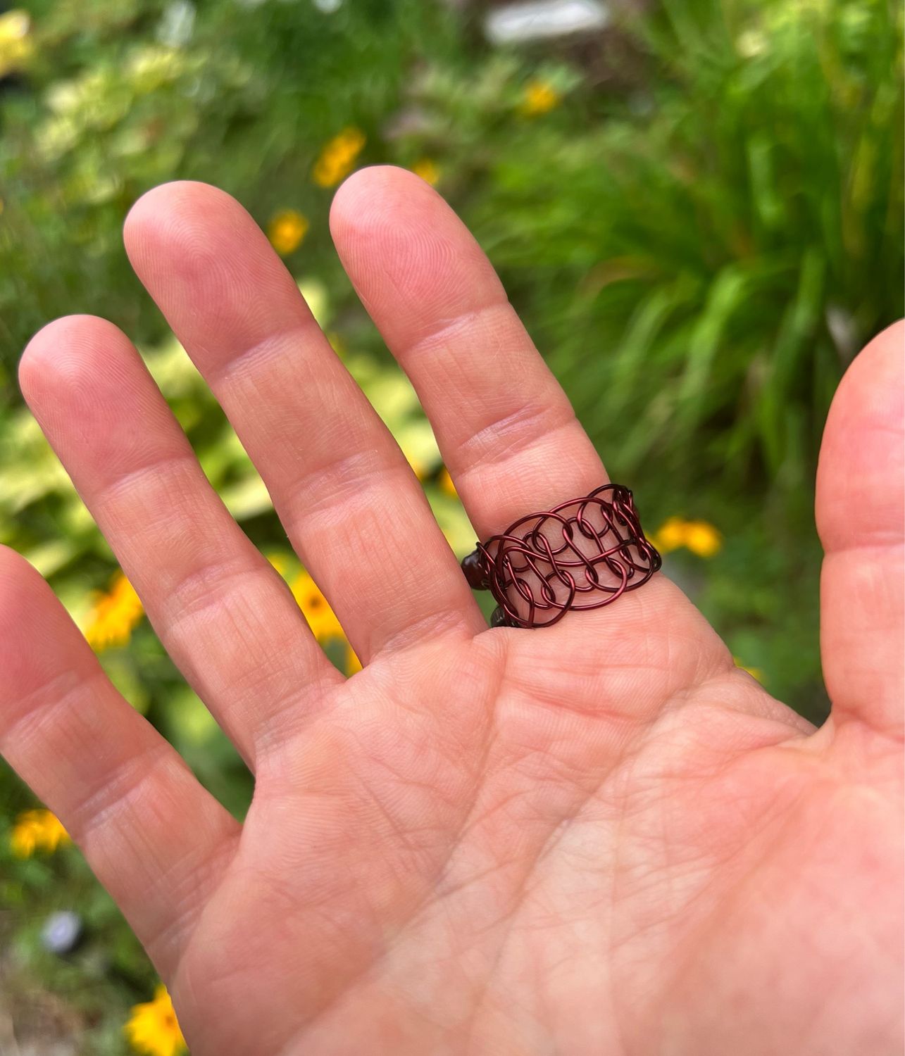 BAGUE AMBRÉE ET BOIS DE NOISETIER 