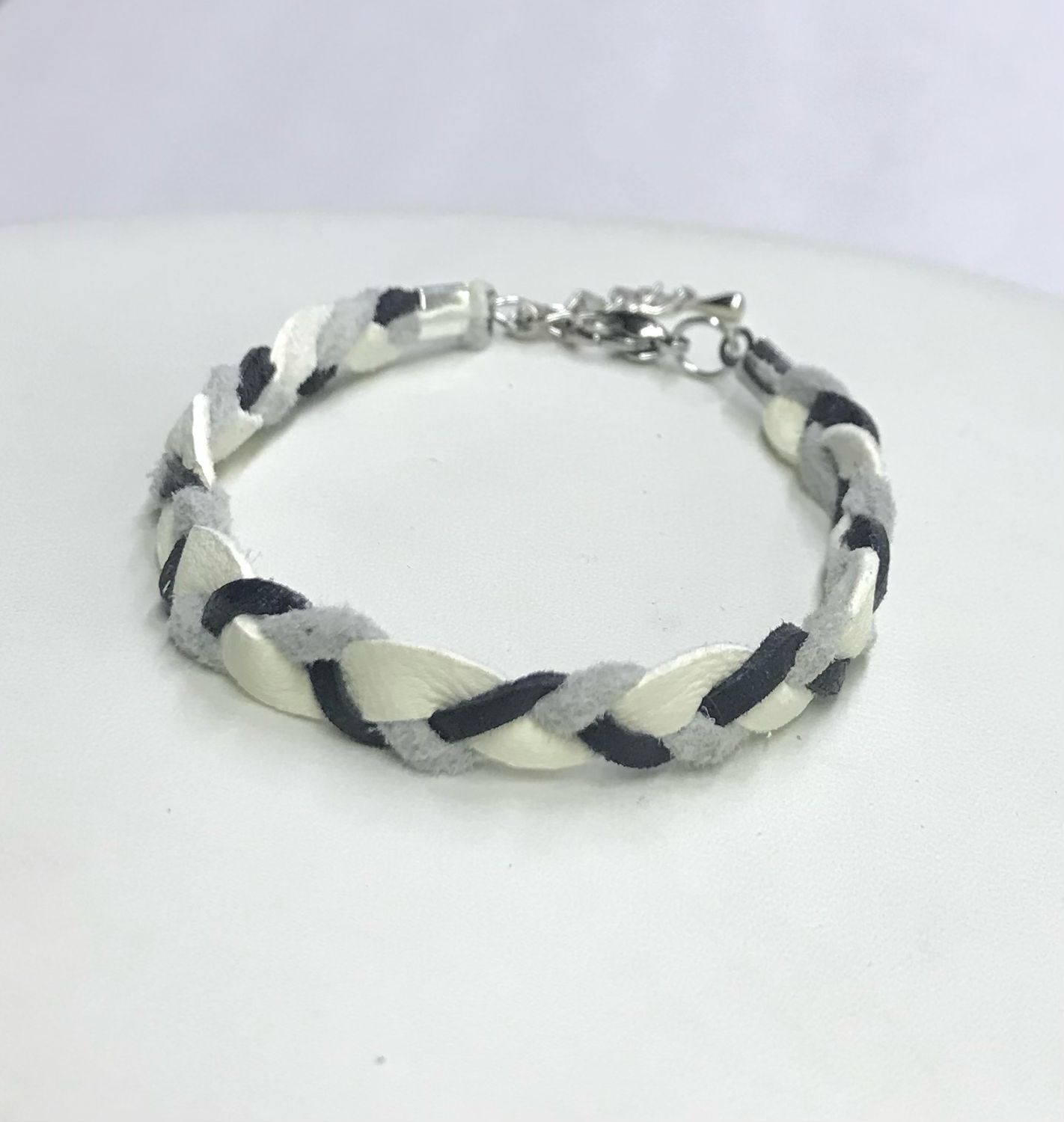 BRACELET TRESSÉ NOIR ET BLANC