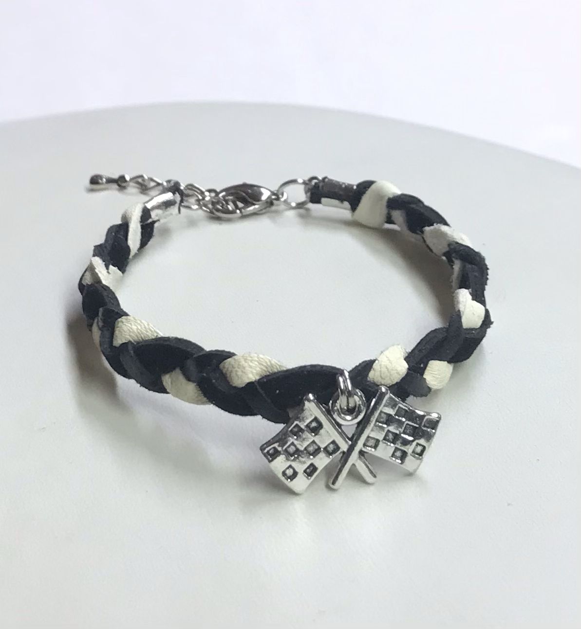 BRACELET DRAPEAU CHECKER NOIR ET BLANC 
