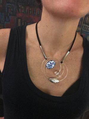 COLLIER C CHIC BLEU ARGENTÉ