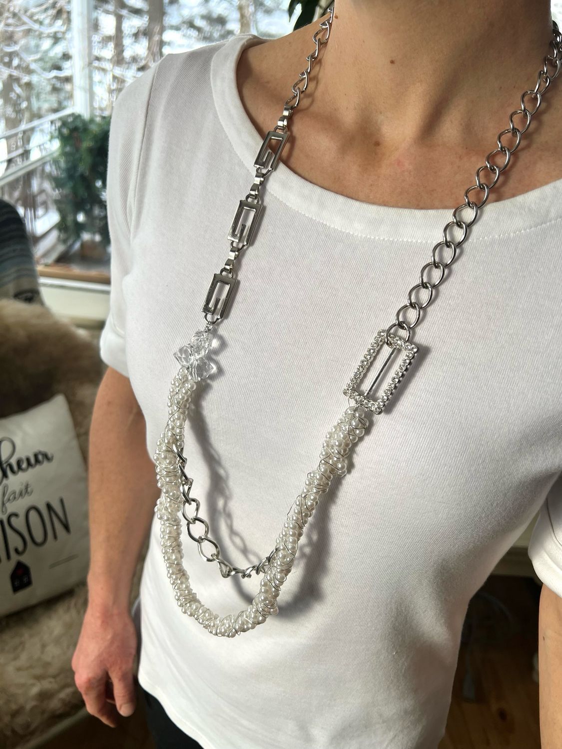 COLLIER CHEMIN DE PERLES ET BOUCLE ZIRCON 