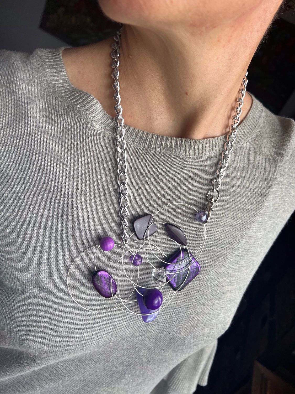 COLLIER TOURBILLON VIOLET