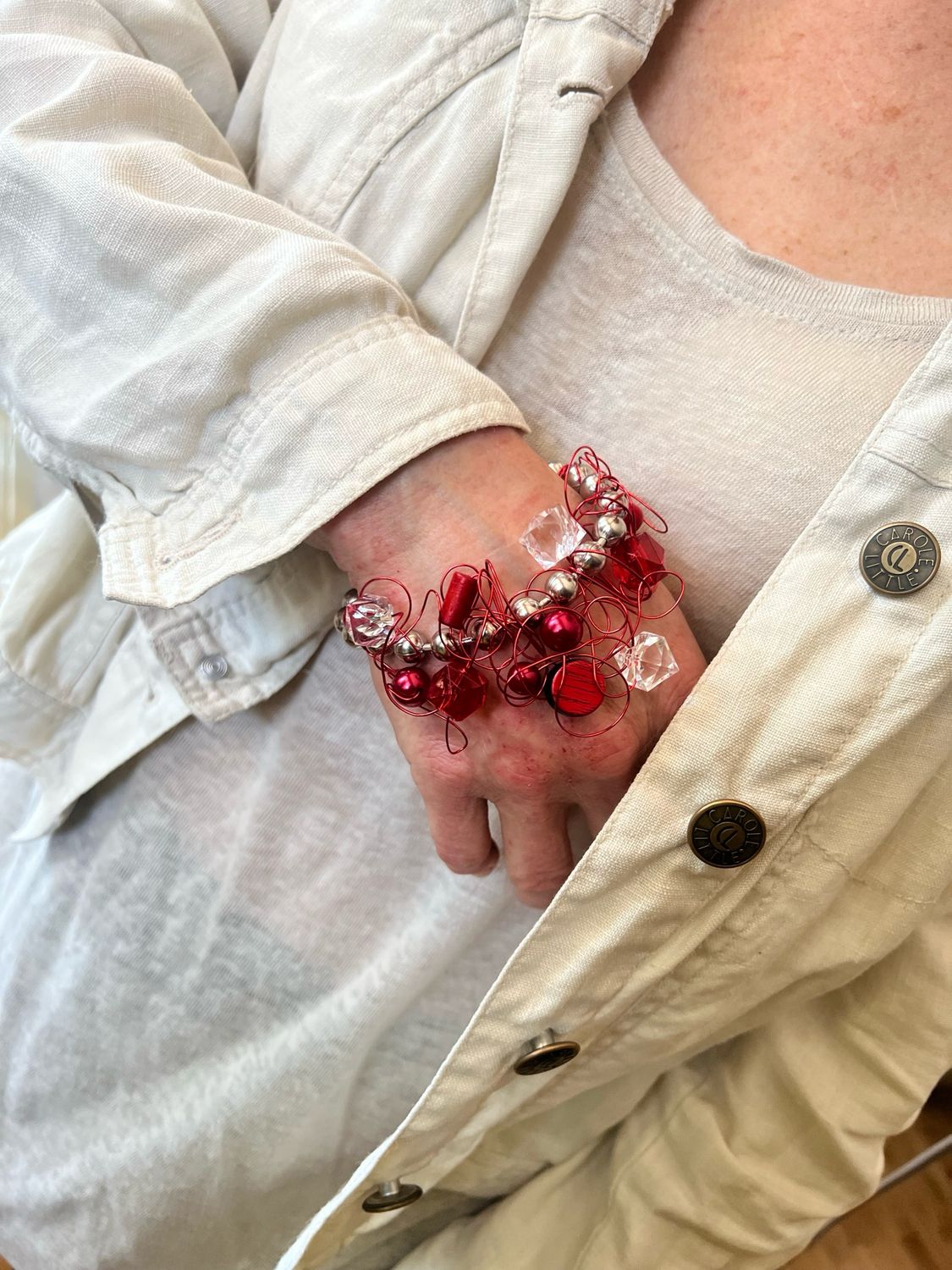 BRACELET CHAÎNE ET DENTELLE FANTAISIE ROUGE