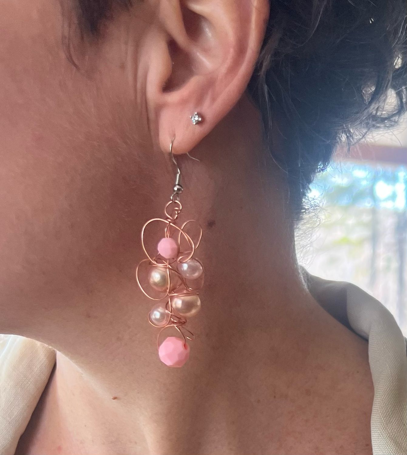 BOUCLES D’OREILLES DENTELLE FANTAISIE ROSE