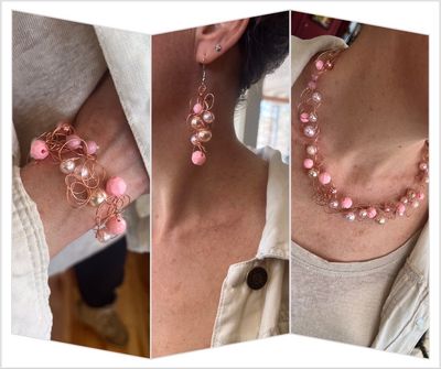 ENSEMBLE 3 BIJOUX DENTELLE FANTAISIE ROSE