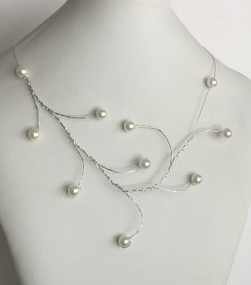 COLLIER V PERLES