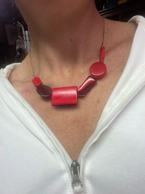 COLLIER HAÏKU MULTIPIÈCES ROUGE COLLIER HAÏKU MULTIPIÈCES ROUGE