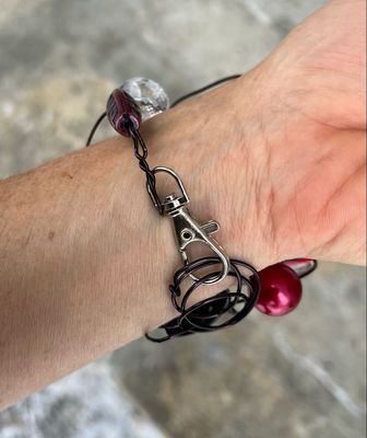 BRACELET D’ARCHITECTURE ROUGE