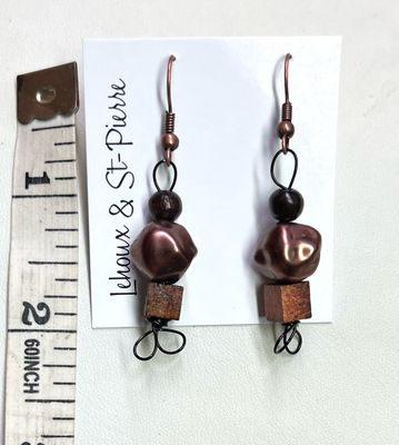 BOUCLES D’OREILLES TRIOLET MARRON 