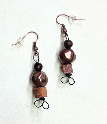 BOUCLES D’OREILLES TRIOLET MARRON