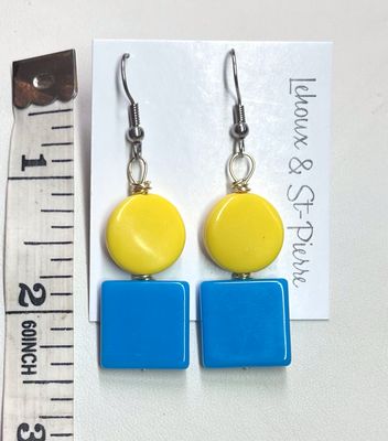 BOUCLES D’OREILLES DUOS JAUNE ET BLEU BOUCLES D’OREILLES DUOS JAUNE ET BLEU