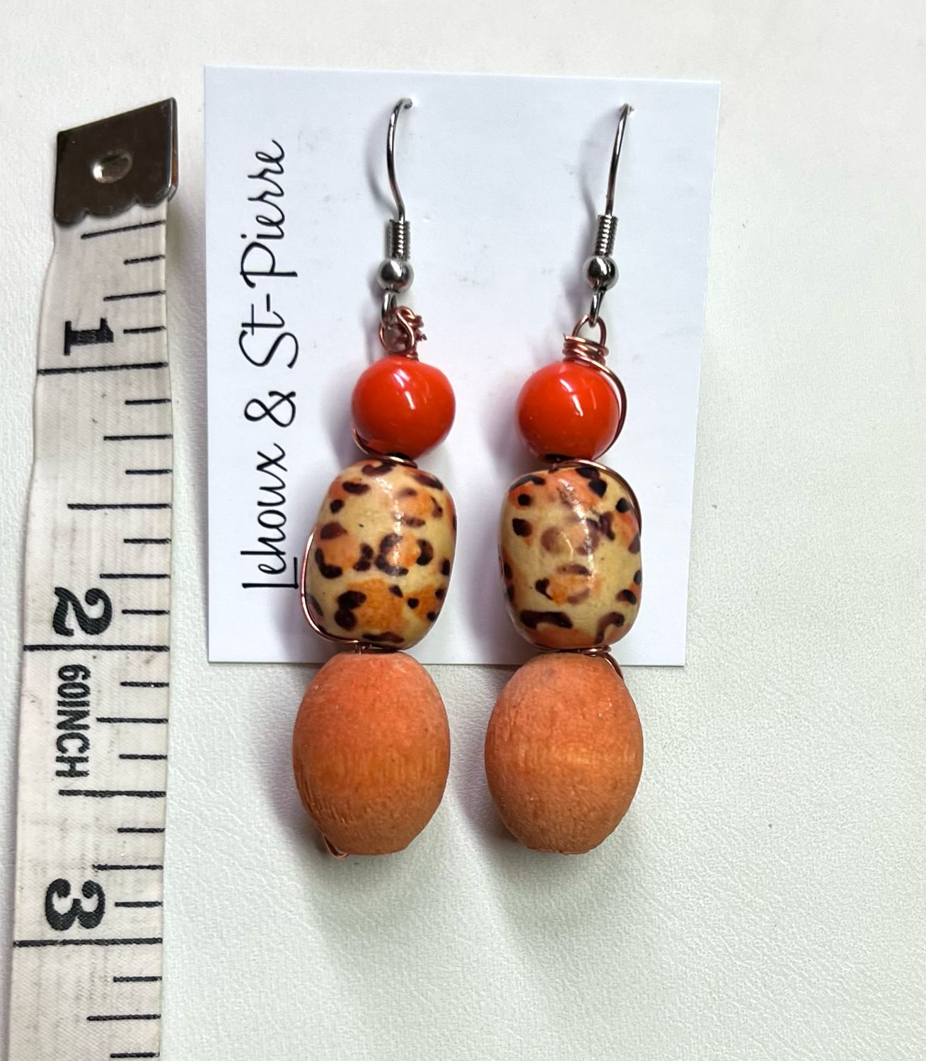 BOUCLES D’OREILLES ORANGÉES ARTISTIQUES BOUCLES D’OREILLES ORANGÉES ARTISTIQUES