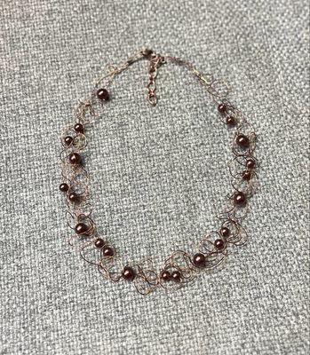 COLLIER DENTELLE PERLÉE MARRON