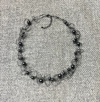 COLLIER DENTELLE PERLÉE ANTHRACITE 