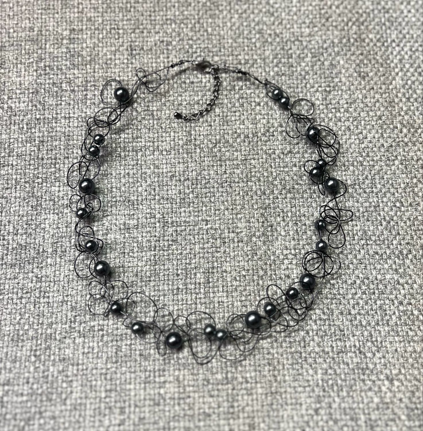 COLLIER DENTELLE PERLÉE ANTHRACITE 