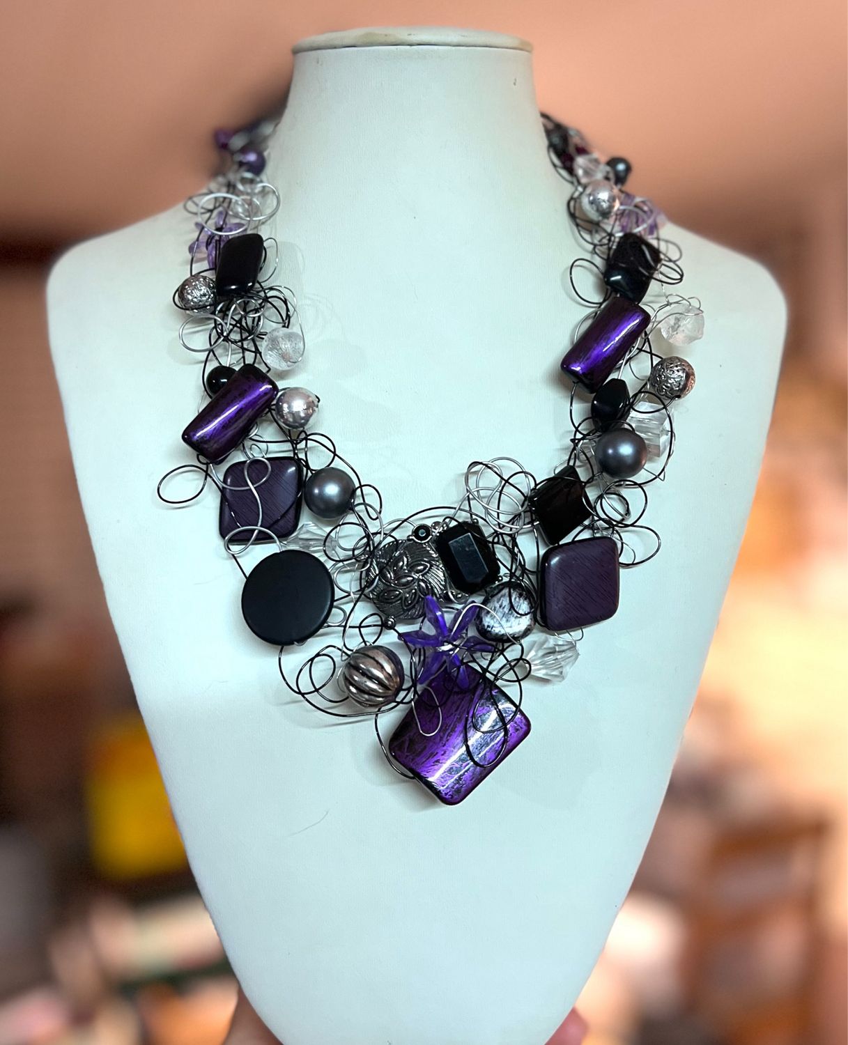 COLLIER ROYAL MIX MAUVE ET NOIR