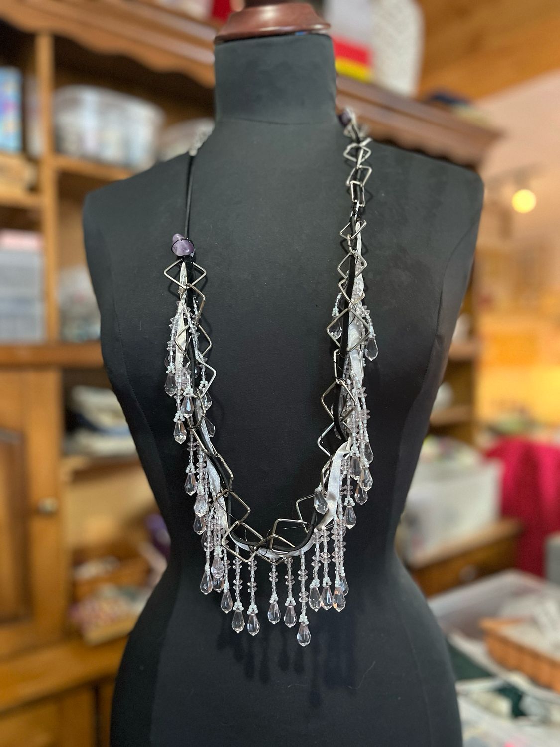 COLLIER CHAÎNE  RUBAN D’ARGENT