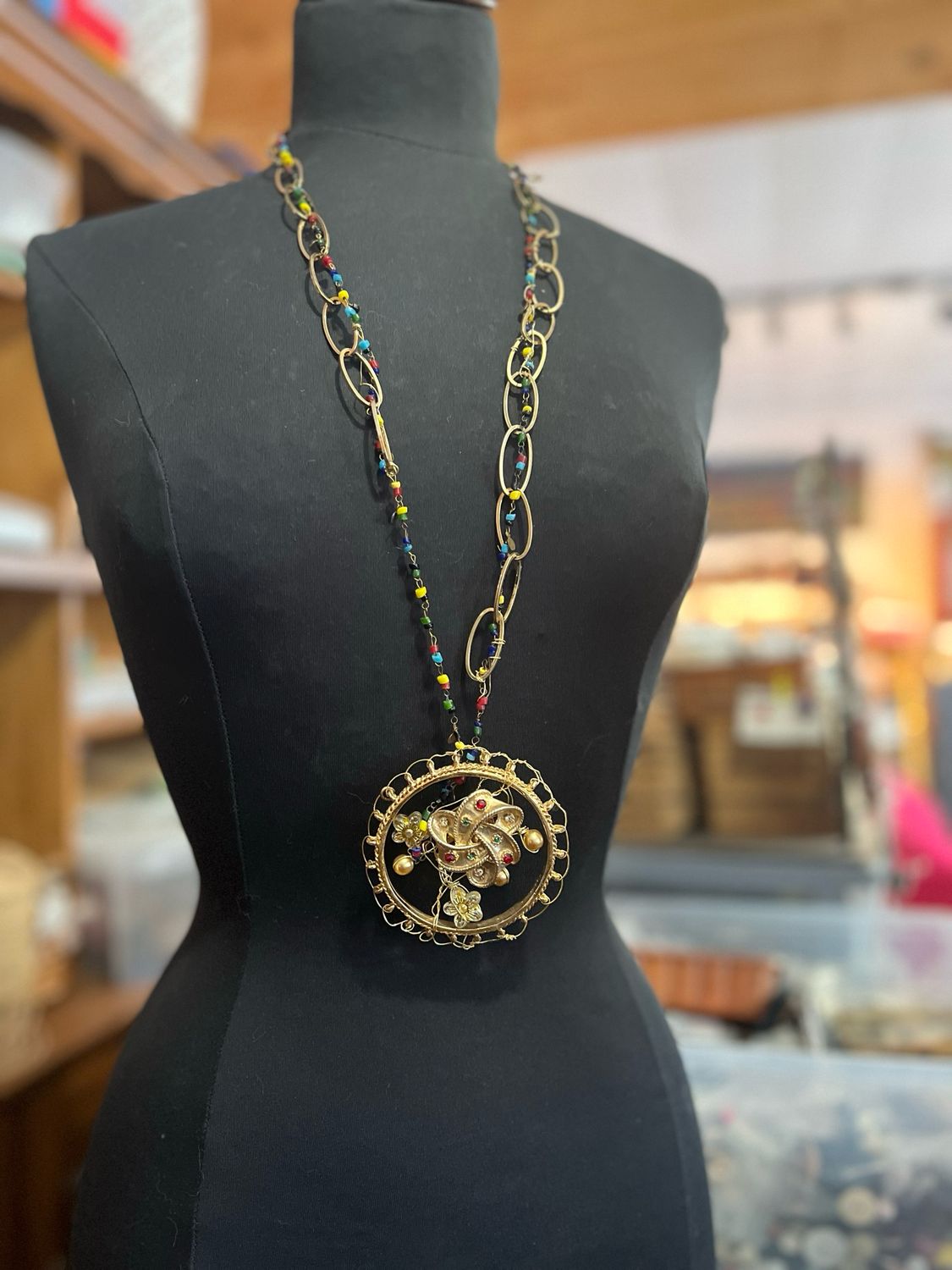 COLLIER SOLSTICE