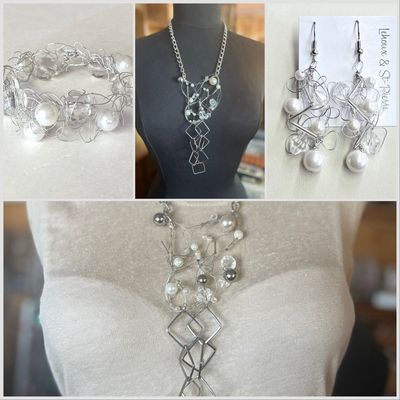 ENSEMBLE 3 BIJOUX BLANC DE GLACE ENSEMBLE 3 BIJOUX BLANC DE GLACE