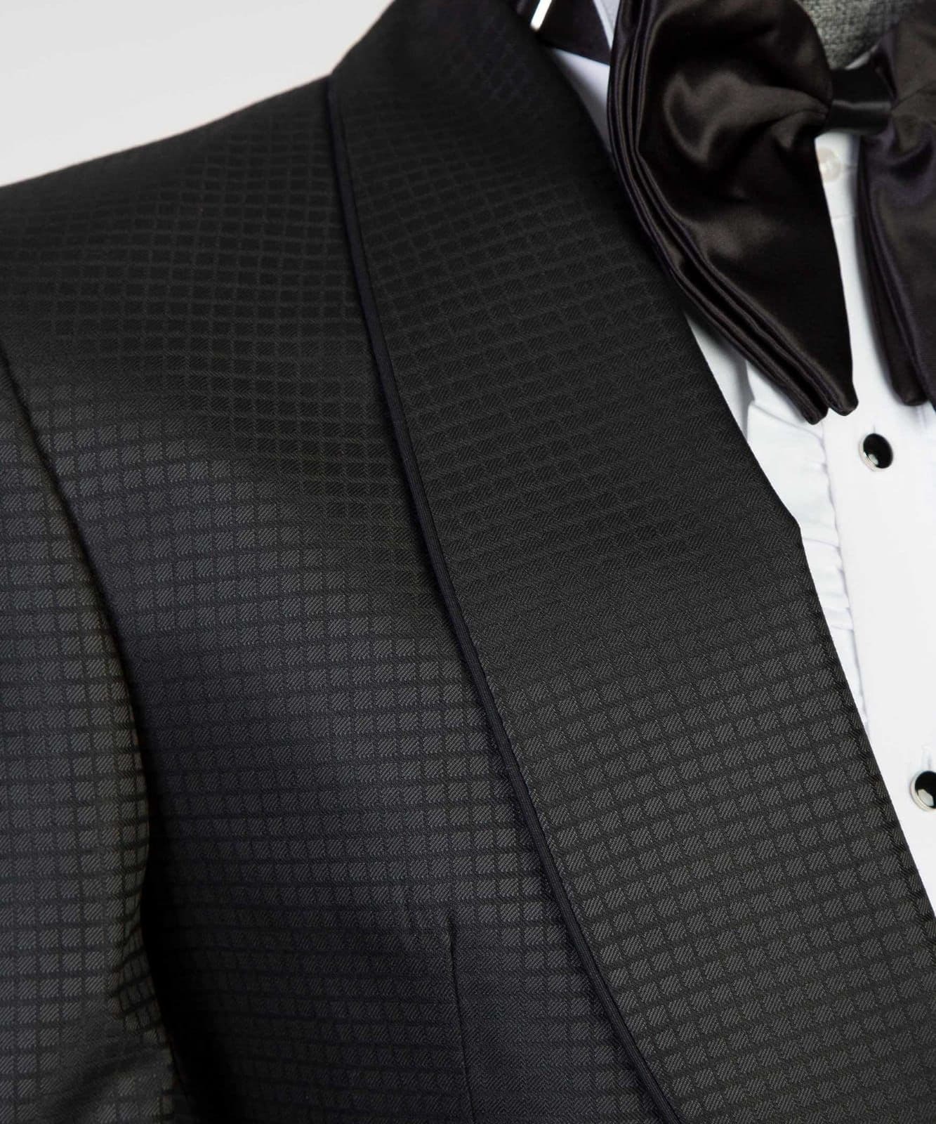 Black Tuxedo III