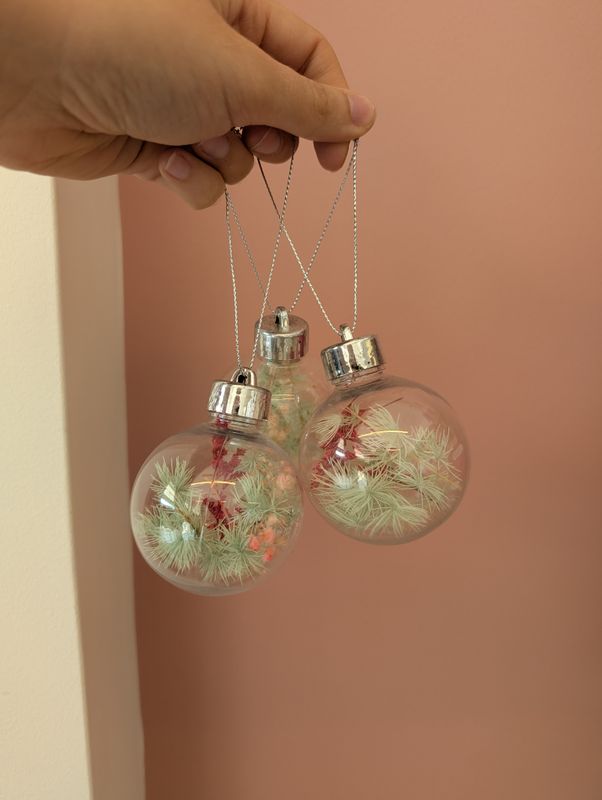 Floral Bauble with Preserved Flowers