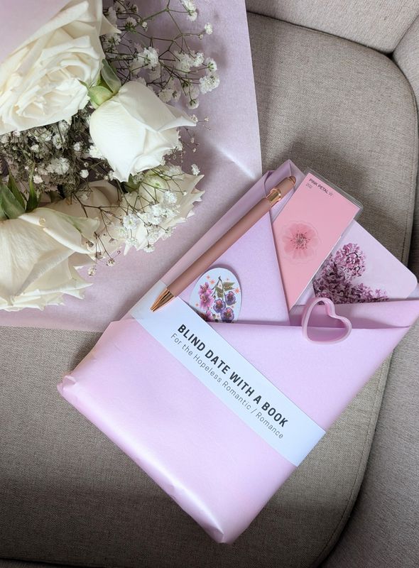Blooms &amp; Blind Date with a Book Bundle
