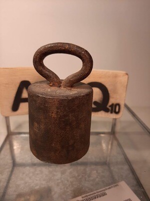 ​A nice vintage weight of one kilogram.