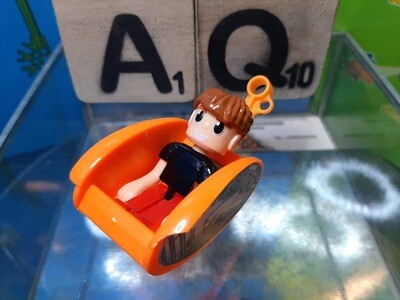 K'nex (Gebruikt) | Figuurtje #2 | Jongen | Bruin haar | Oranje stoel | Starburst Spinner
