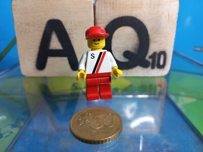 Lego parts are often compatible with K'nex