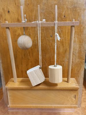 Vintage | Gebruikt | Vintage Educatief Speelgoed | Houten kistje ca. 20 x 8 x 7 (Frobel - Freubel)