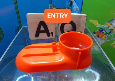 K'nex (Gebruikt) | 22561 | Invoer | Entry Trough for Big Air Ball Tower | Oranje