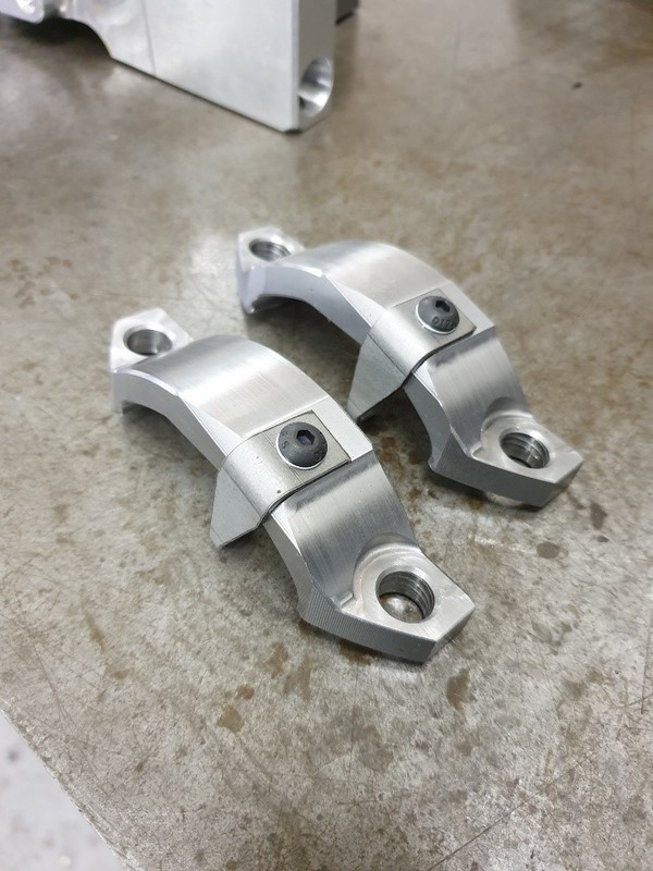 HONDA S2000 DIFF STRAP SUPPORTS