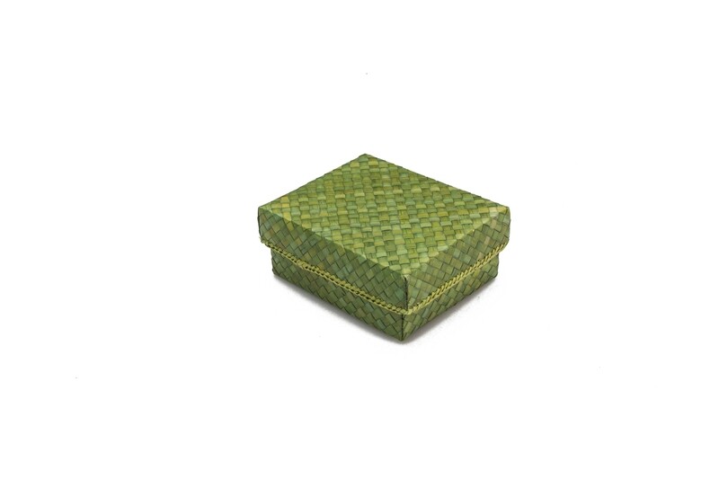 Mengkuang Box Tulang Belut