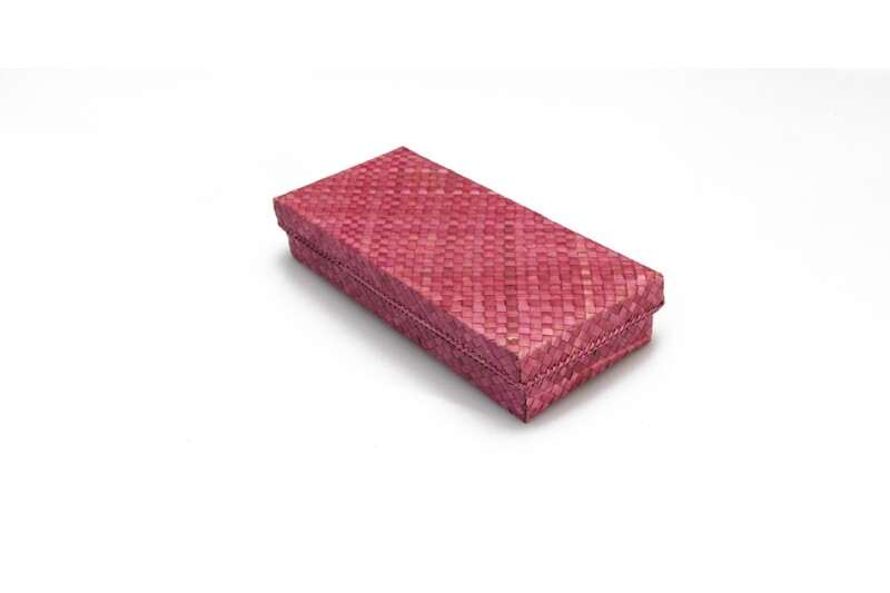 Mengkuang Box With Tulang Belut