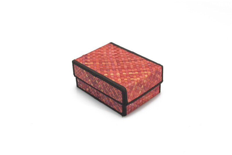 Mengkuang Box with Black Line