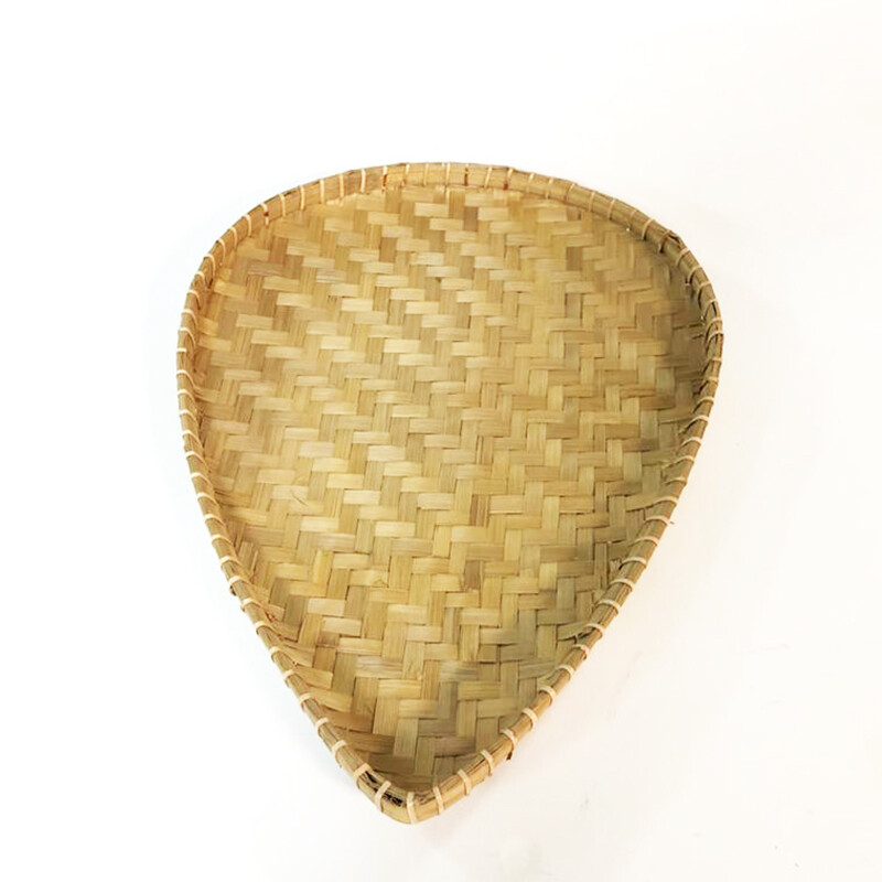 Nyiru Bujur (Medium)