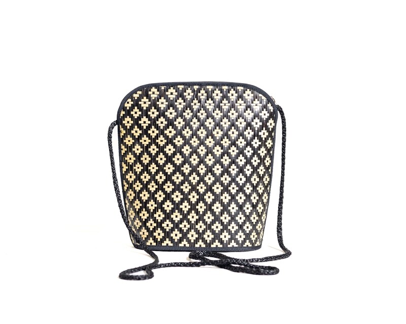 Kelerai Sling Bag
