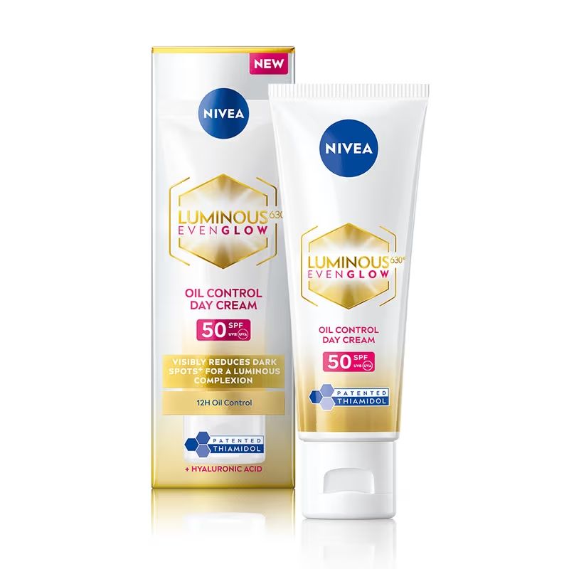 Nivea Luminous Even Glow Oil Control Day Cream SPF 50 - 40ml (449)