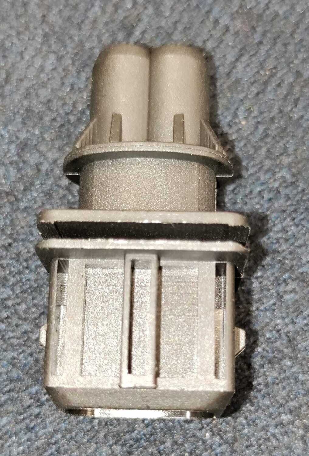 2 napainen liitinpari