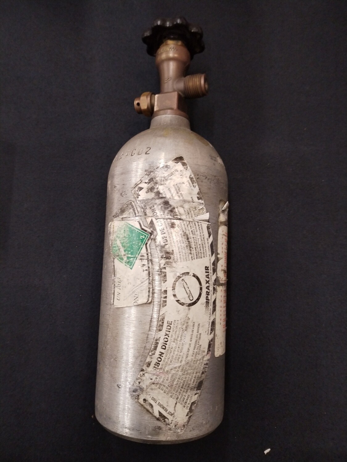 2.5lb painepullo, käyteyty