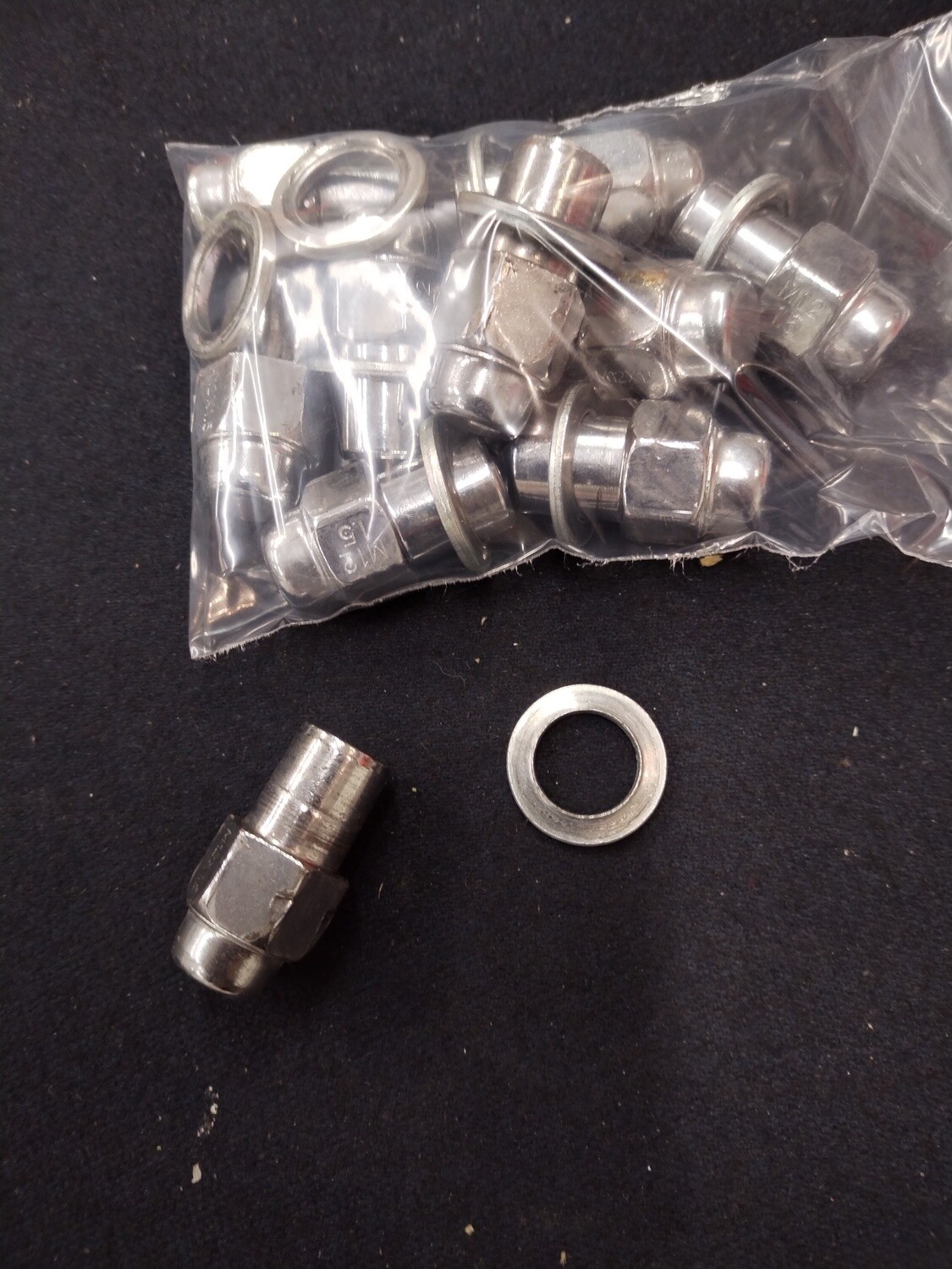 M12x1.5 vanne holkkimutteri+aluslevy