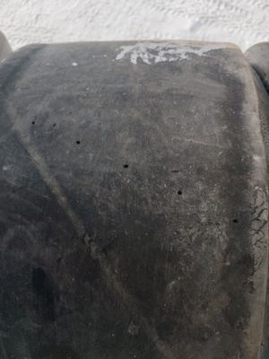 34x15-16 Drag sliksit käytetty