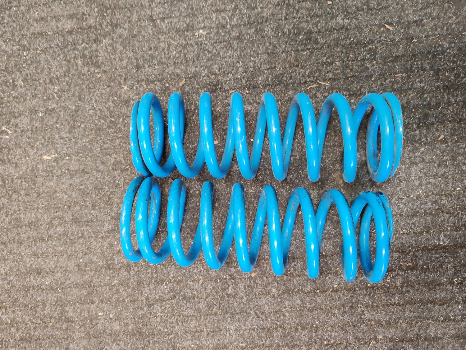 9" 235lbs käytetyt jouset