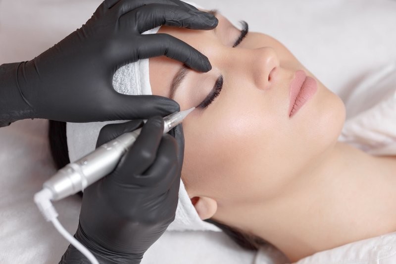 Maquillage permanent Eye Liner haut