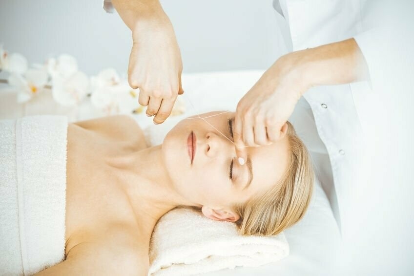 Epilation au fil -  Visage