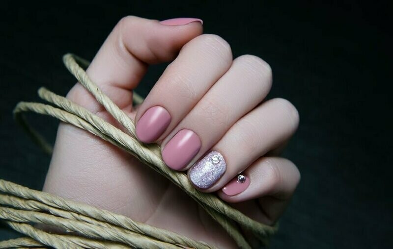 Remplissage Vernis semi permanent Mains
