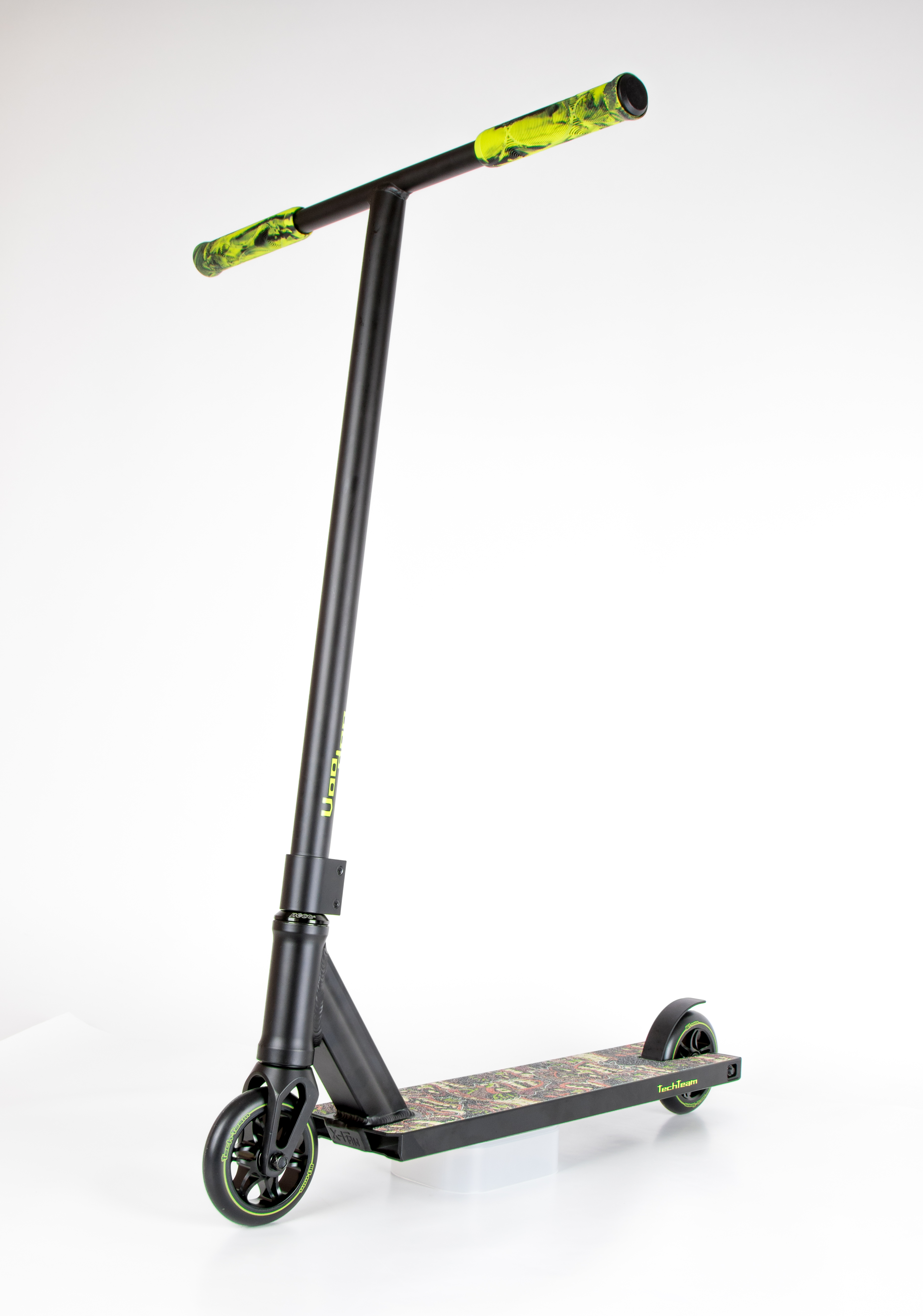 Трюковой самокат tech team voodoo 2022 green. Трюковой самокат tt voodoo. Теч тим вуду. Теч тим вуду. Теч тим вуду.