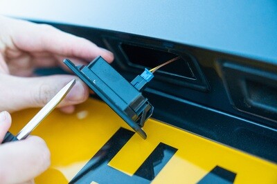 Fitting Guide: Number Plate Units