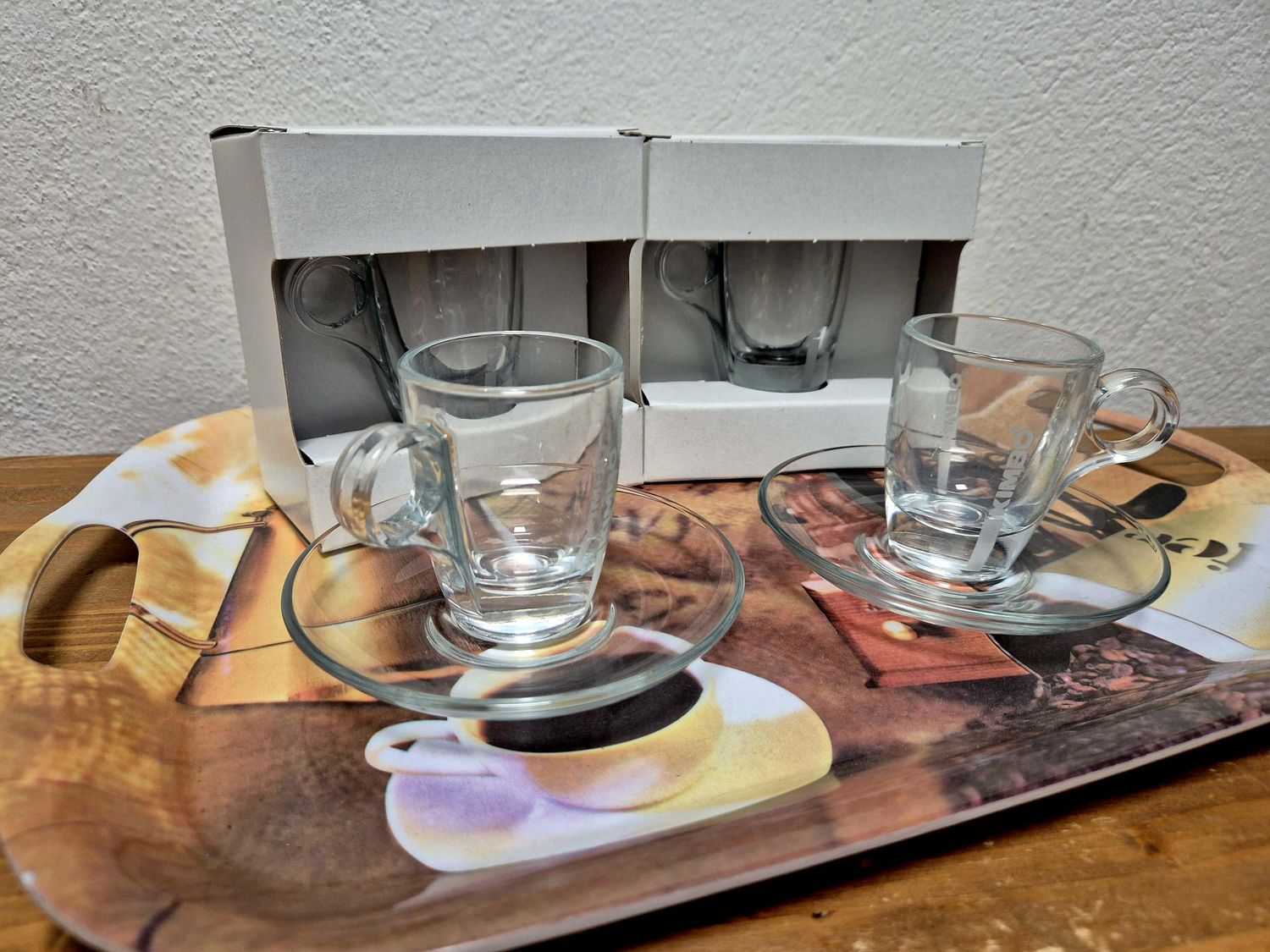 Set 4 Tazzine + Piattini in vetro a marchio Kimbo